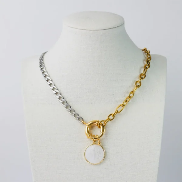 Collar bitono San Benito de Madre perla - Imagen 2